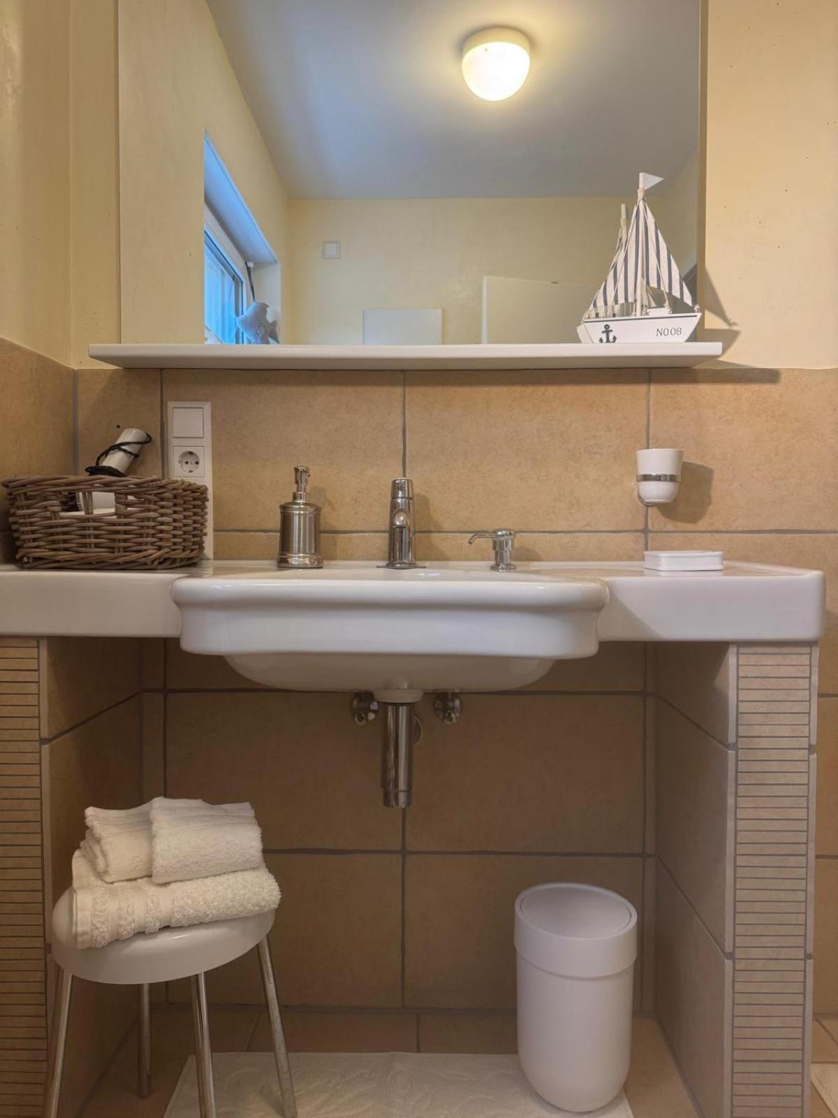 Gaestehaus Ina-Maria, Apartments Obernhof Zewnętrze zdjęcie